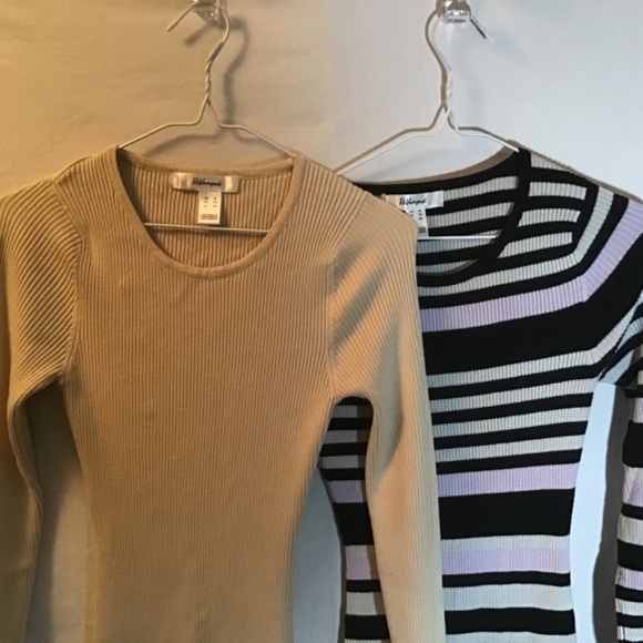 LOT of 2 Cable knit sweater dresses sized small - Picture 2 of 6